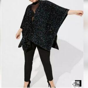 ❄️❄️ NWT ONE SIZE TORRID Sequined Ruana